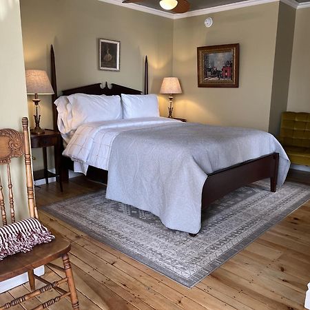 Queensland Surfside Inn מראה חיצוני תמונה