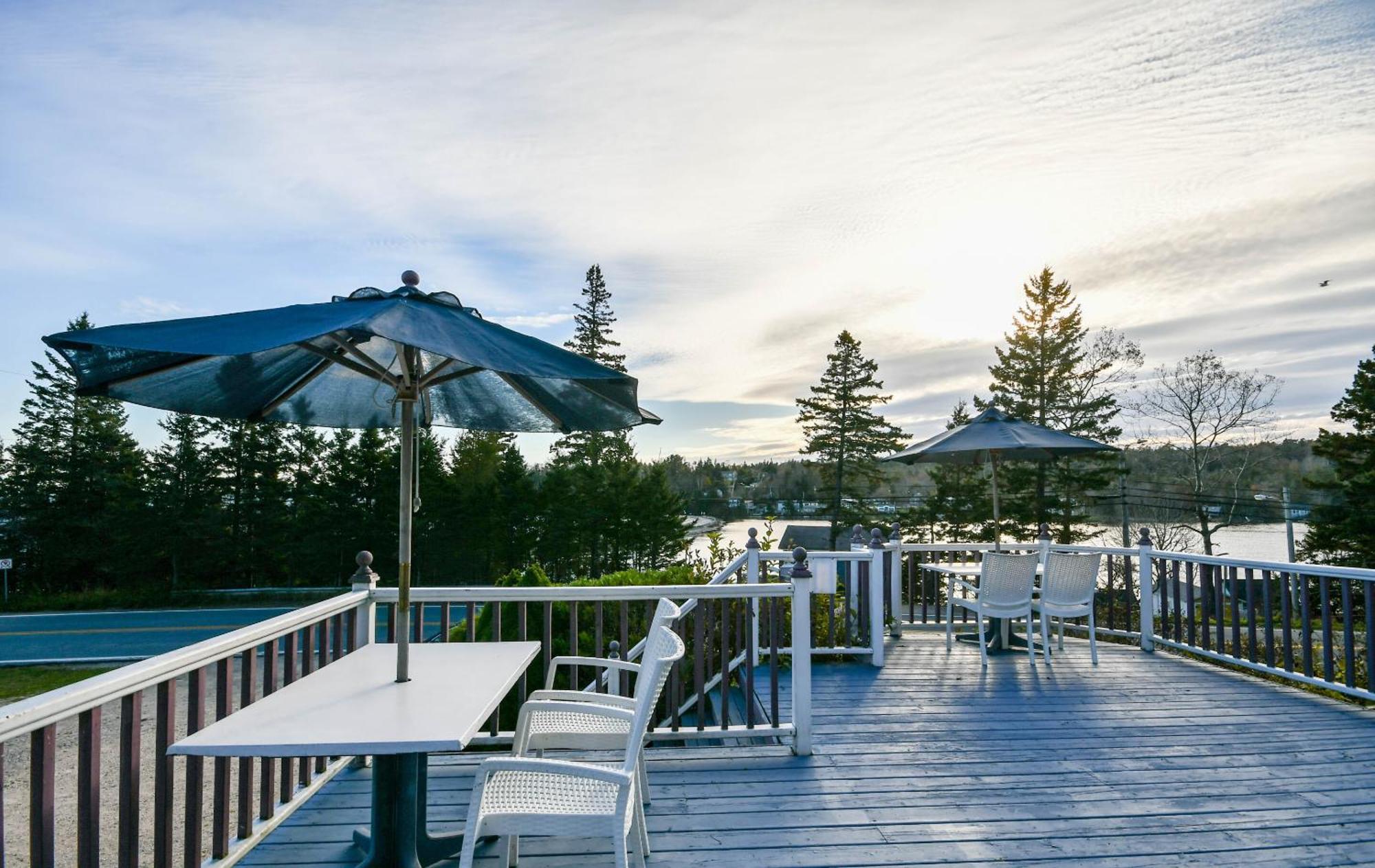 Queensland Surfside Inn מראה חיצוני תמונה