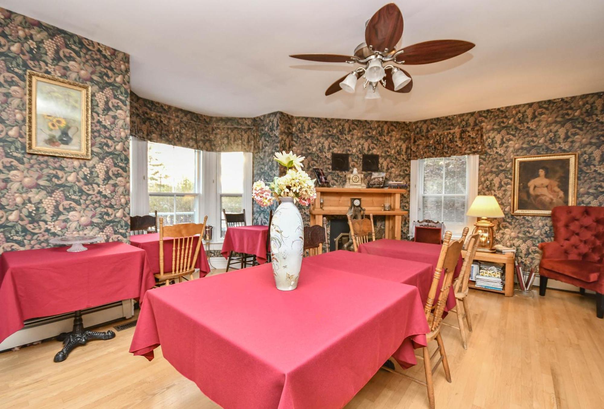Queensland Surfside Inn מראה חיצוני תמונה